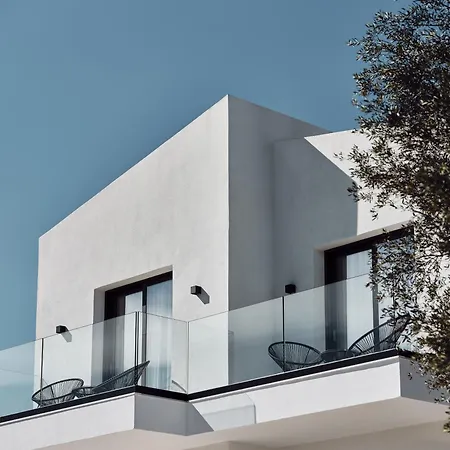 Estelle Villa, A Flamboyant Escape With Pool, By Thinkvilla * Romirion