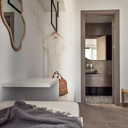 Estelle Villa, A Flamboyant Escape With Pool, By Thinkvilla * Romíri