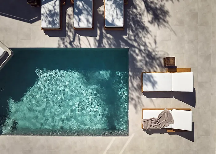 Villa Estelle Villa, A Flamboyant Escape With Pool, By Thinkvilla Romírion